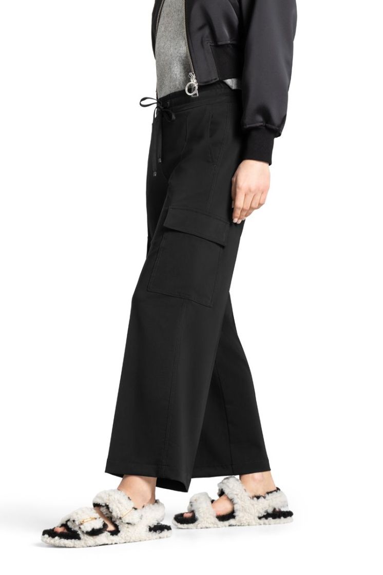  099 BLACK
