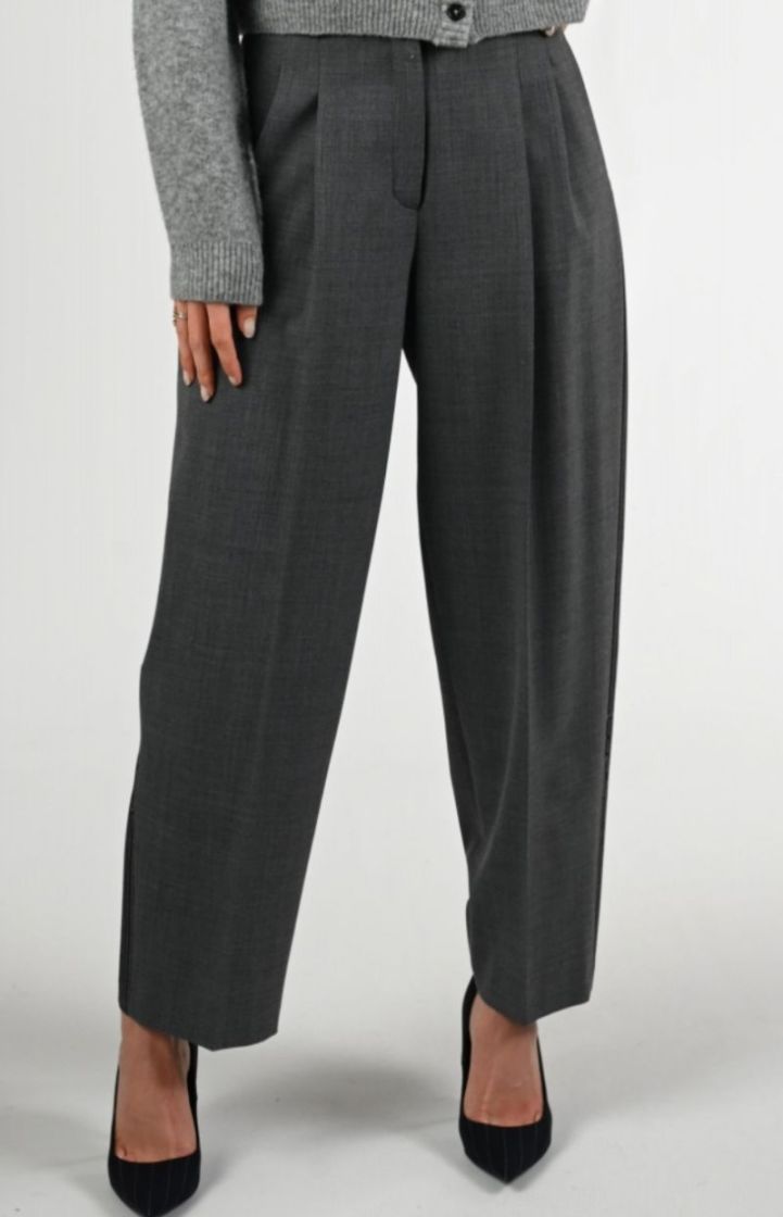  086 IRON GREY